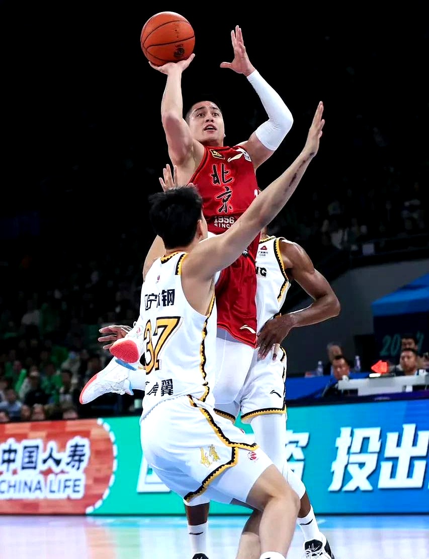 赛前欧篮联焦点战，辽宁本钢遗憾出局，话题不断，轮换策略成焦点的简单介绍