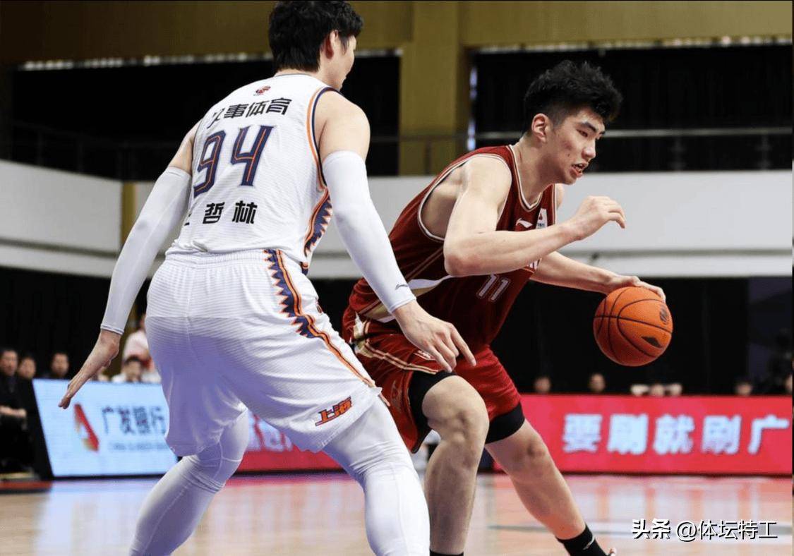 深圳男篮清晨篮板制胜，志在西甲名次提升，震撼外界，轮换策略成焦点的简单介绍