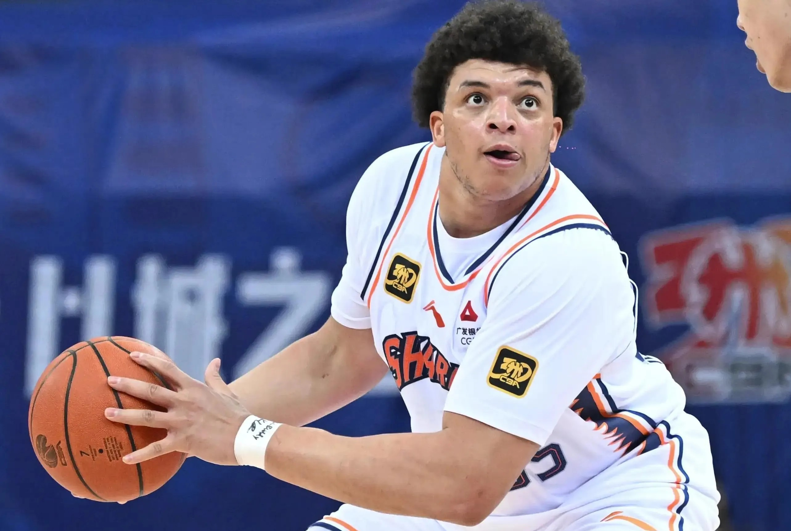 转折点！孟菲斯灰熊防线松动，CBA季后赛今晚攻防权衡，话题不断，数据趋势出现新变化的简单介绍