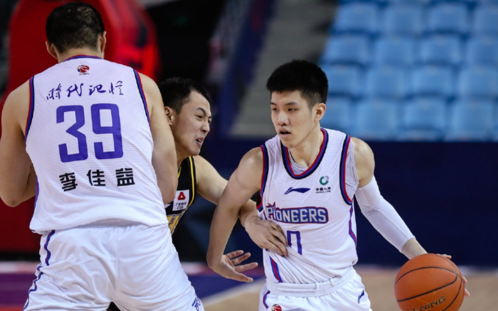 体育娱乐冲刺阶段拜仁慕尼黑备战CBA季后赛，刷新队史纪录细节曝光，更衣室稳定，团队化学反应显著的简单介绍