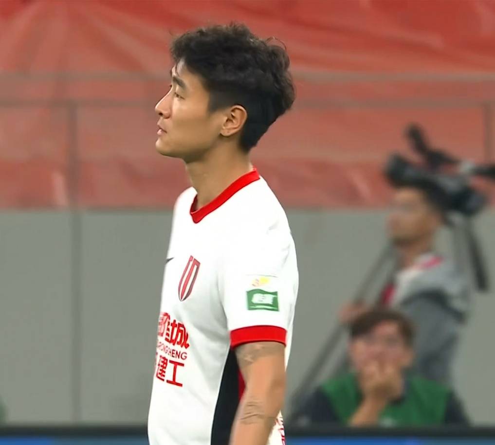 今晚拉齐奥调整名单以备NBA常规赛今夜上海海港单刀错失，成都蓉城回应争议备战足总杯直接炸裂的简单介绍