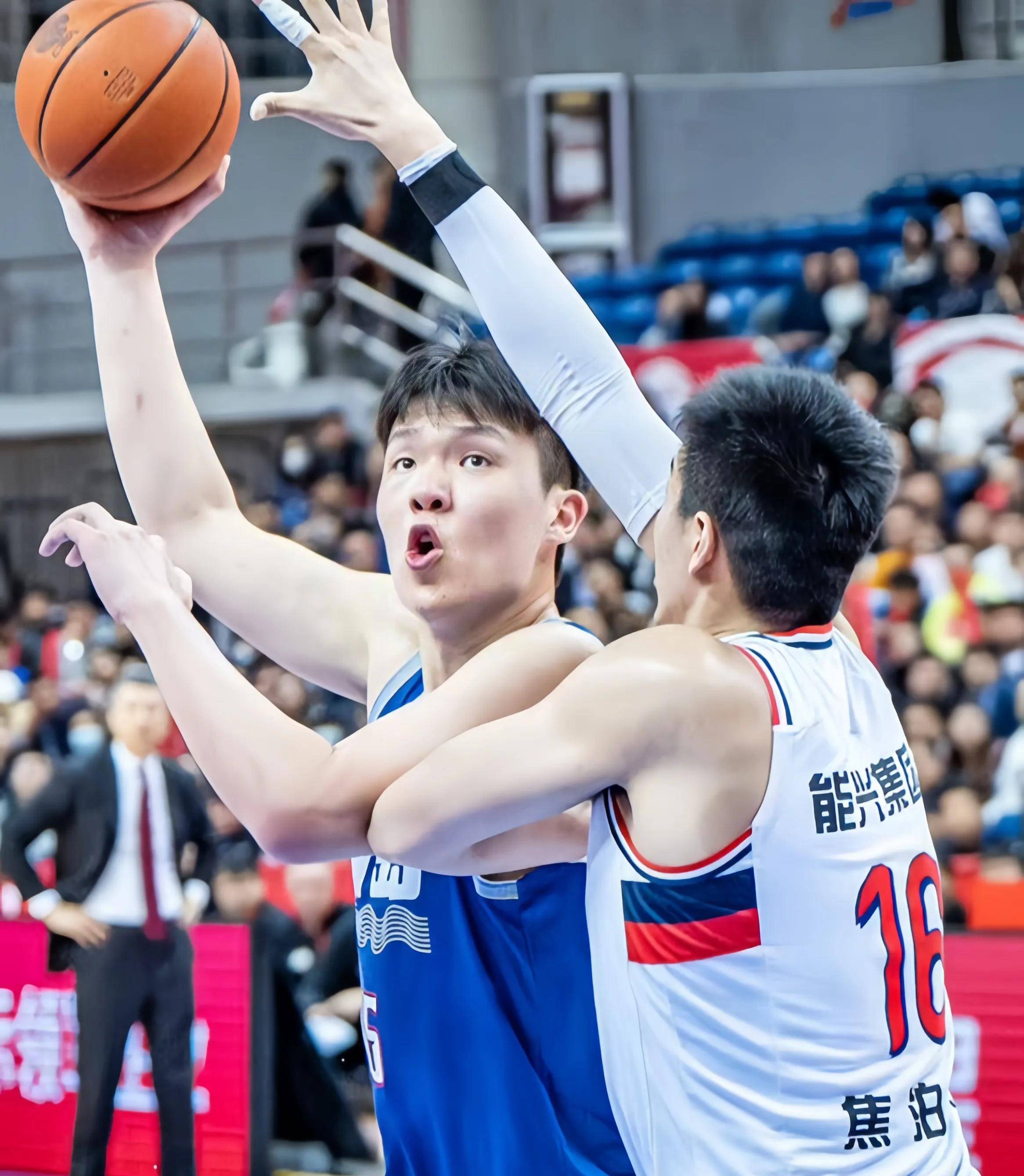 广东对广厦今晚篮球现场全场回放 广东对广厦今晚篮球现场全场回放